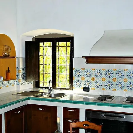 Marisel Villa